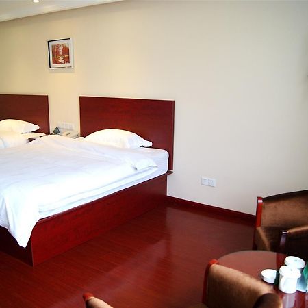 Greentree Inn Liaoning Dalian Development Zone Jinma Road Pedestrian Street Express Hotel Exterior foto