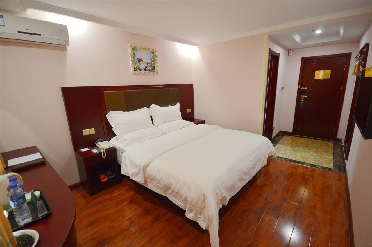 Greentree Inn Liaoning Dalian Development Zone Jinma Road Pedestrian Street Express Hotel Exterior foto